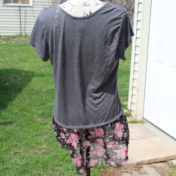 Women's Layered Look Top - Picture 4 of 7